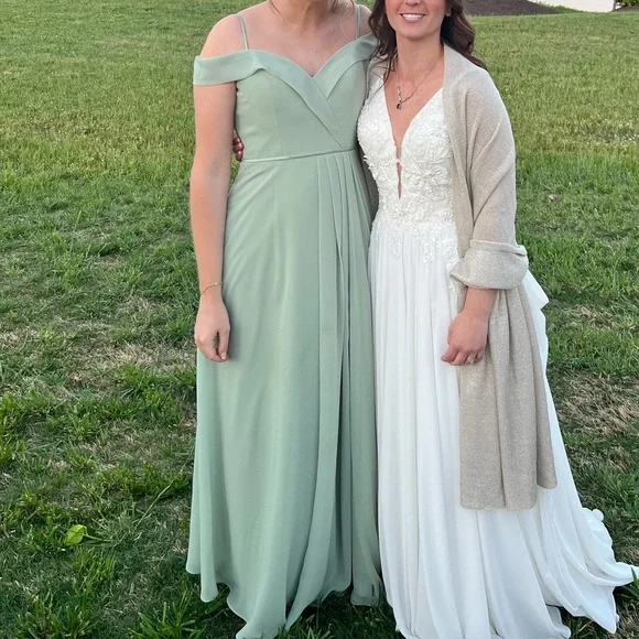 Christina Wu | Dresses | Christina Wu 220 Bridesmaid Dress Size 6 In Meadow Green | Poshmark Christina Wu | Dresses | Christina Wu 220 Bridesmaid Dress Size 6 In Meadow Green | Poshmark